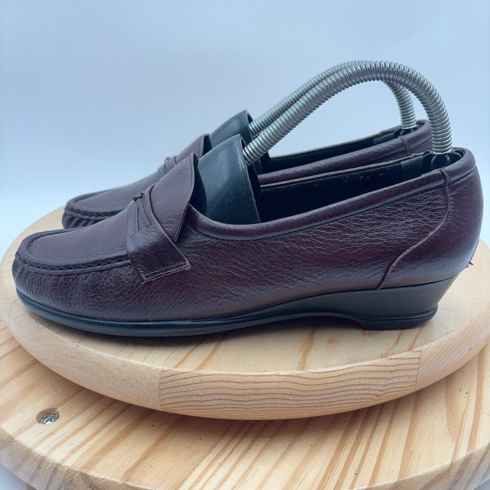 SAS Easier Shoe Womens Size 8 Wide Leather Burgundy Slip On Loafer Made in USA